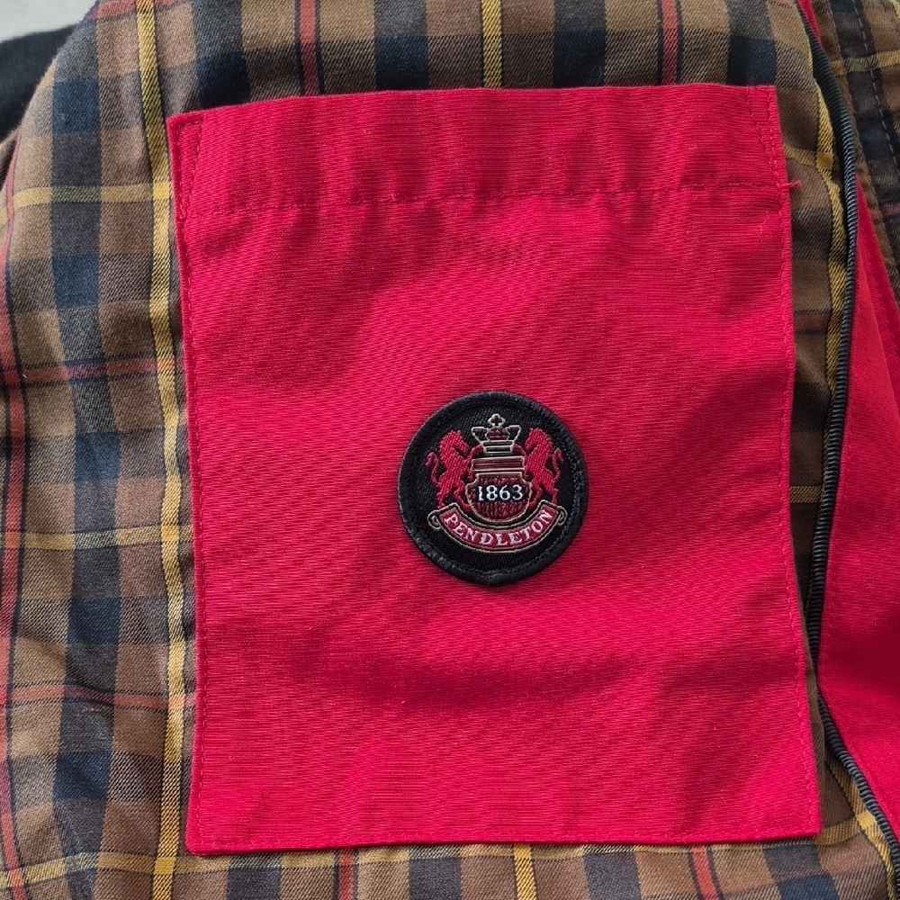 Pendleton Women's Bold Red Ski Jacket - Picture 14 of 14